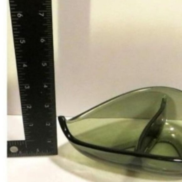 Vintage MCM Green Glass Dish For Home Decor And Serving Dual Sections - Picture 8 of 8